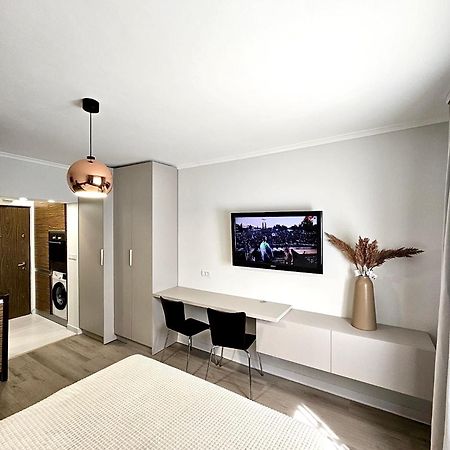 Monique'S Apartment 3 Тимишоара Экстерьер фото
